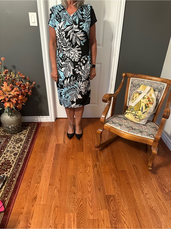 Joseph Ribkoff Dresses & Skirts - Joseph Ribkoff Black, White and Light Blue Tropical Leaf Midi Dress. Worn once.